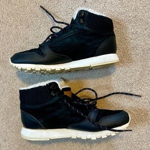 Reebok Classics Leather Arctic Boot size 7